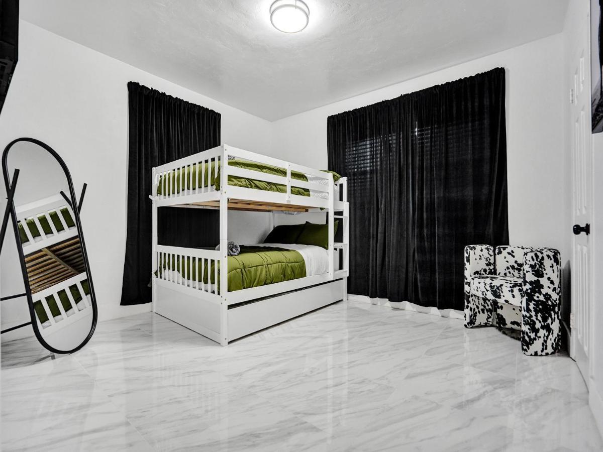 Escape To Miami Retreat Villa North Miami Beach Exterior photo